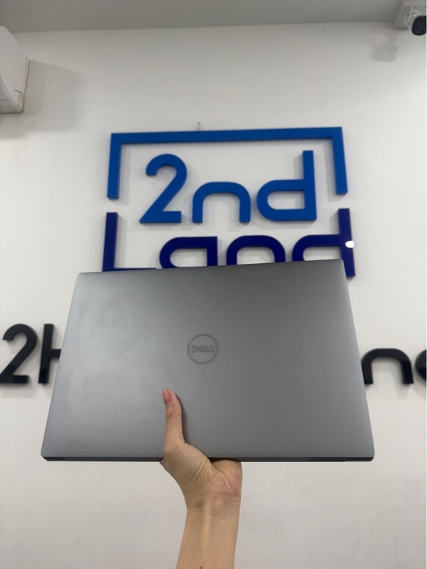 Laptop Dell Precision 5550 - i9-10885H - 32gb/Ssd 1Tb - card Quadro T2000 With max-q design - Màn 4k UHD+ 60hz - Màn cảm ứng - Màu bạc - Pin 59% - Ngoại hình 97% -Trầy xước , hở sáng viền , phím mòn - Kèm sạc