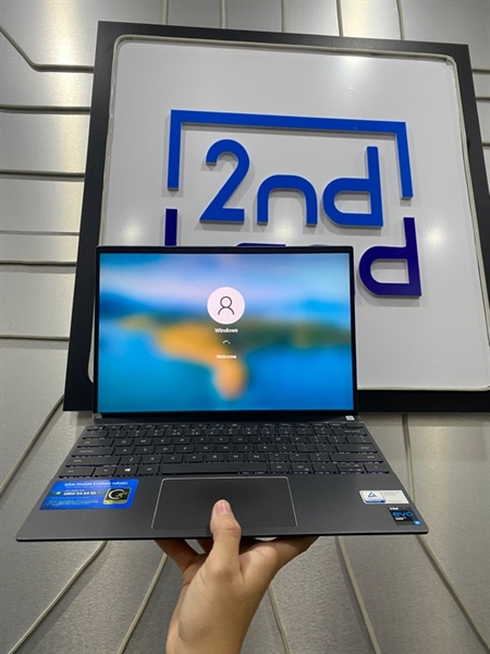 Laptop Dell Vostro 13 5310 - i5-11320H - 8/512GB SSD - Pin 90% - Màu xám - Ngoại hình: 98% - Body - Kèm sạc 1