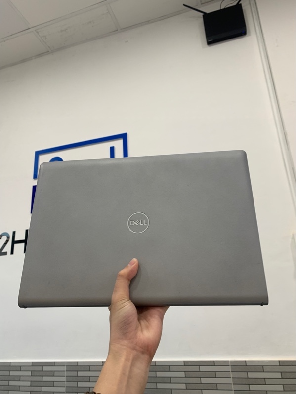 Laptop Dell Vostro 14 3430 - i5 1335U - Ram 8GB/SSD 512GB - Màu xám - Pin 99% - Ngoại hình: 98% - Màn ám viền vàng nhẹ - Kèm sạc