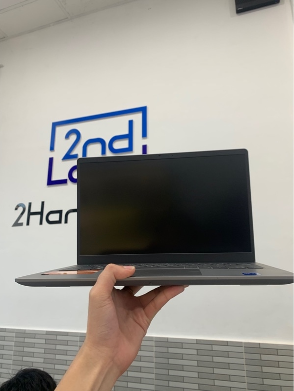 Laptop Dell Vostro 14 3430 - i5 1335U - Ram 8GB/SSD 512GB - Màu xám - Pin 99% - Ngoại hình: 98% - Màn ám viền vàng nhẹ - Kèm sạc