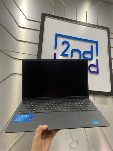 Laptop Dell Vostro 15 3510 - i3-1115G4 - Ram 8/256 SSD - Pin 42% - Màu đen - Ngoại hình: 97% - Màn ám phản quang - Kèm sạc 1