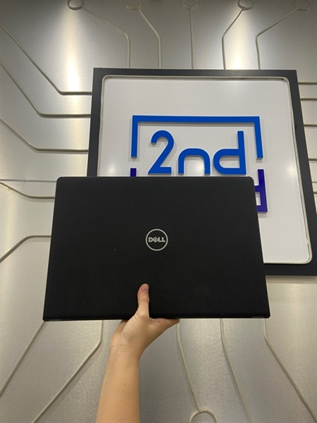 Laptop Dell Vostro 15-3568 - i5-7200U - Ram 8GB 1TB HDD - Pin 85% - Màu đen - Ngoại hình: 97% - Phím End bung, khoảng 10 đốm phản quang, viền ám hồng, màn ám xanh hở sáng, mất 1 ốc đáy - Body - Kèm sạc