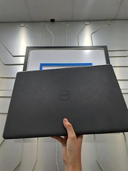 Laptop Dell Vostro 3500 i3 1115G4 - Card Intel UHD Graphics 8/256GB SSD - Pin 50% - Màu đen - Ngoại hình: 98% - Kèm sạc