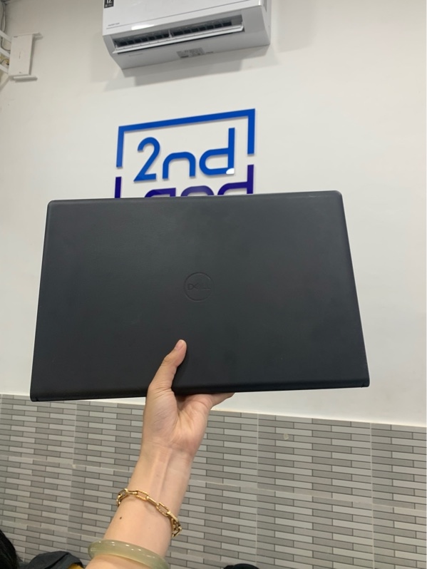 Laptop Dell vostro 3520 - i5-1135G7 - Ram 16/512 ssd - Màu đen - Pin 60% - Ngoại hình: 98% - Màn in phím - Kèm sạc