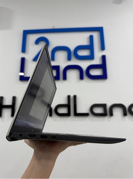 Laptop Dell Vostro 5301 - i7 1165G7 - Ram 8/512GB SSD - Card Geforce MX350(on board) - Màu xám - Pin 65% - Ngoại hình 97% - Màn ám hồng viền , phản quang , hở sáng , cạnh dưới bể , dính keo , trầy viền - Kèm sạc 1