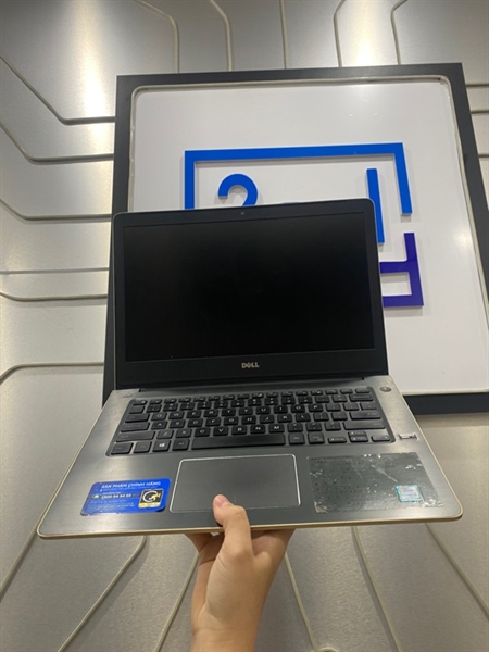 Laptop Dell Vostro 5468 - i5-7200U - 8/500GB - Màu Gold - Ngoại hình: 96% - màn phản quang 3 đốm - Body - Kèm sạc 1