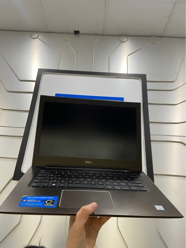 Laptop Dell Vostro 5741 - Chip intel i5-8250U - Ram 4GB SSD 256GB - Pin 95% - Màu hồng - Ngoại hình : 97% - Kèm sạc