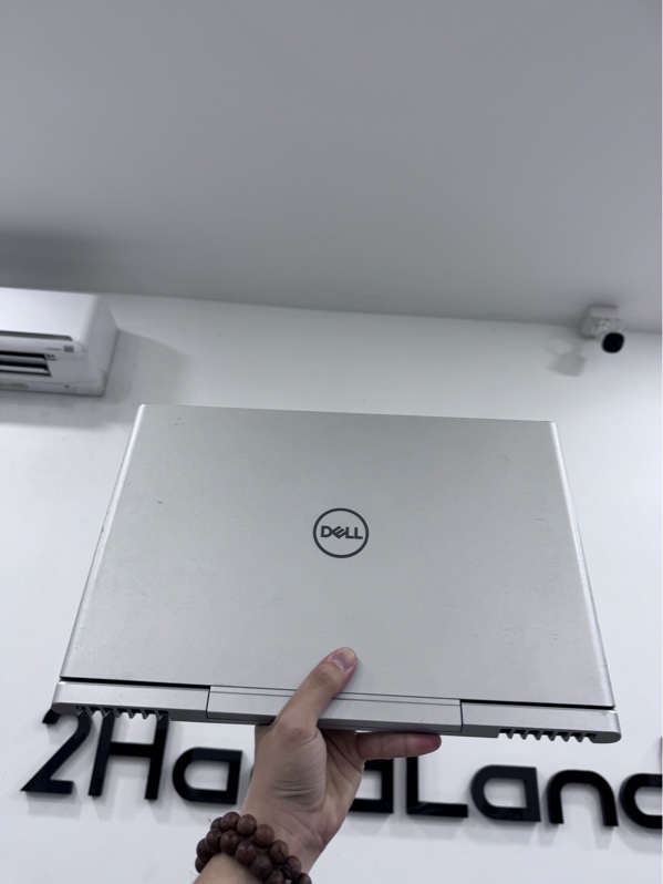 Laptop Dell Vostro 7570 - i7-7700HQ - Ram 16Gb/ Ổ SSD 128gb sức khoẻ 66% - Ổ HDD 1Tb sức khoẻ tốt - card GeForce GTX 1050 Ti - màu bạc - Pin thay 100% - Ngoại hình 97% - Body trầy xước, ám xanh nhẹ, chết 2 chấm pixel - Kèm sạc