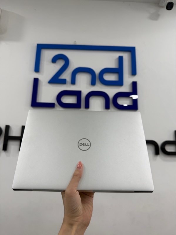 Laptop Dell XPS 13 9310 - i7-1185G7 - 16/1TB ssd - Màu bạc - Pin 56% - Ngoại hình 98% - Màn cảm ứng , màn tối 2 cạnh , hở sáng , ám vàng , ổ sức khoẻ 99% - Kèm sạc