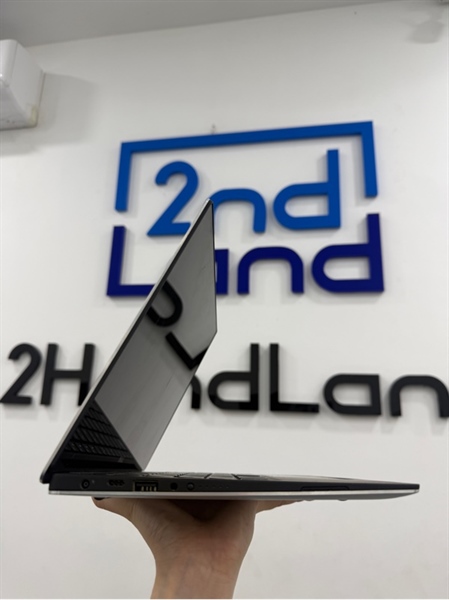 Laptop Dell XPS 13 9360 - i5 7200U - 8/256GB SSD - Màn cảm ứng - Màu bạc - Pin 94% - Ngoại hình 98% - Màn hở sáng - Kèm sạc 1