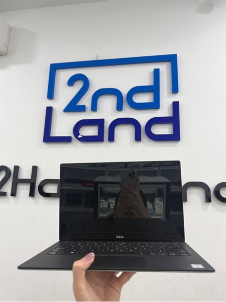 Laptop Dell XPS 13 9360 - i5 7200U - 8/256GB SSD - Màn cảm ứng - Màu bạc - Pin 94% - Ngoại hình 98% - Màn hở sáng - Kèm sạc 2