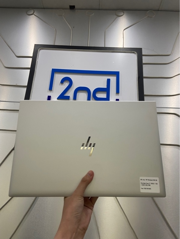 Laptop EliteBook 840 G8 - Core i7-11885G7 - Ram 16/512 GB SSD - Pin 71% - Màu bạc - Ngoại hình: 98% - Màn ám hồng viền - Kèm sạc