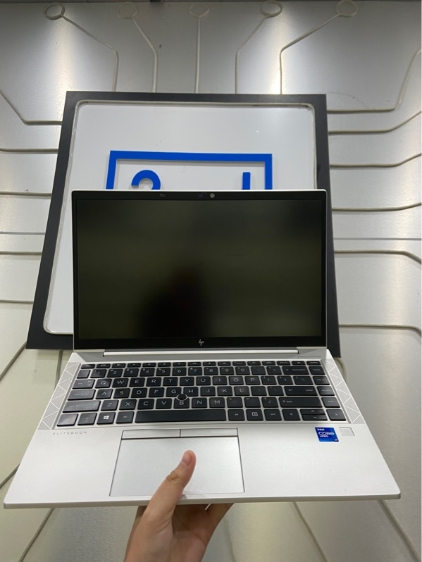 Laptop EliteBook 840 G8 - Core i7-11885G7 - Ram 16/512 GB SSD - Pin 71% - Màu bạc - Ngoại hình: 98% - Màn ám hồng viền - Kèm sạc