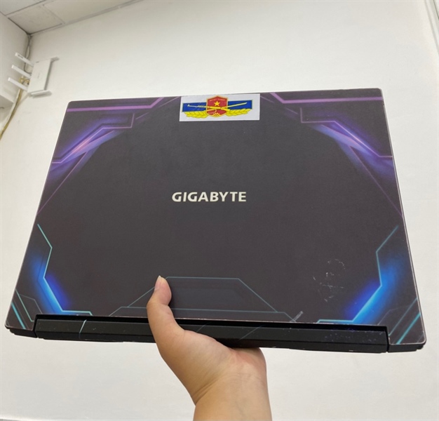 Laptop Gigabyte Gaming G5 GD - i5-11400H - RTX3050 - 16GB/512GB - Màu đen - Ngoại hình 97% - Màn phản quang - Có dán skin - Kèm sạc