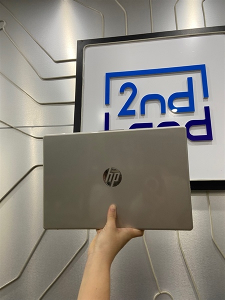 Laptop HP 14-em0xxx - Ryzen 5-7520U - AMD Redeon Graphics - Ram 16/512GB SSD - Pin 100% - Màu bạc - Ngoại hình: 98% - Body - Kèm sạc