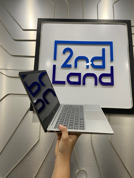 Laptop HP 14-em0xxx - Ryzen 5-7520U - AMD Redeon Graphics - Ram 16/512GB SSD - Pin 100% - Màu bạc - Ngoại hình: 98% - Body - Kèm sạc 2