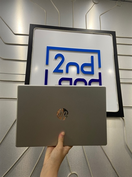 Laptop HP 14-em0xxx - Ryzen 5-7520U - Ram 16/512GB SSD - Pin 100% - Màu bạc - Ngoại hình: 98% - Body - Kèm sạc