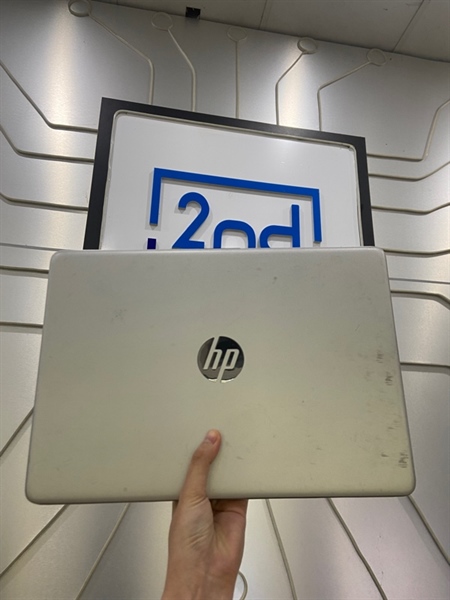 Laptop HP 14S-CF2XXX - i3-10110U - Ram 8/256GB SSD - Pin 100% - Màu bạc - Ngoại hình: 97% - Mất đệm cao su mặt D, cấn bể góc sườn - Kèm sạc