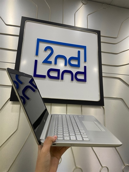 Laptop HP 14S-CF2XXX - i3-10110U - Ram 8/256GB SSD - Pin 100% - Màu bạc - Ngoại hình: 97% - Mất đệm cao su mặt D, cấn bể góc sườn - Kèm sạc 2