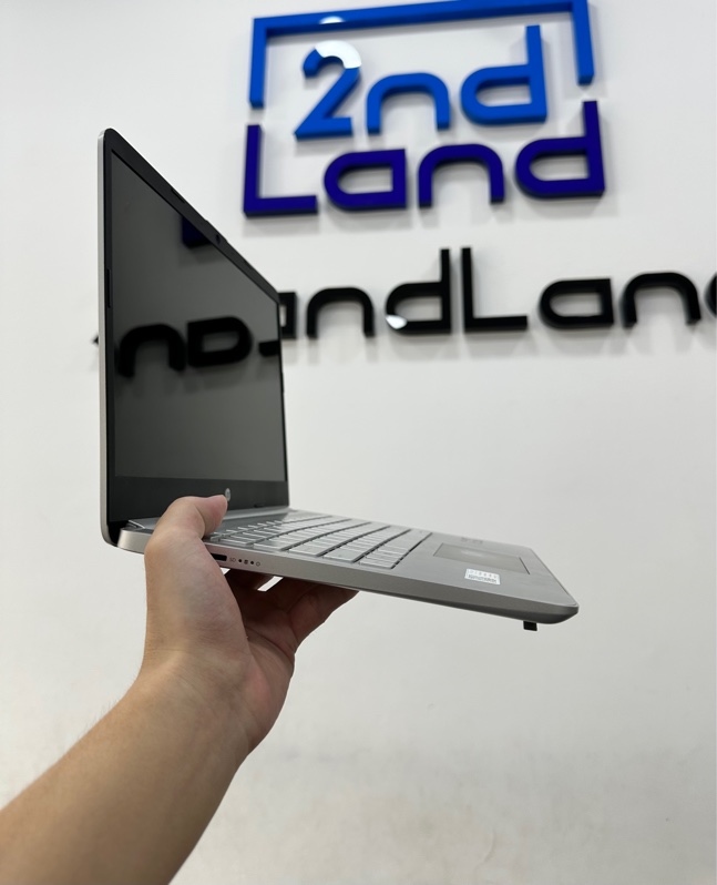 Laptop HP 14S FQ1XXX - Ryzen 3 5300U - 4/256GB SSD (96%) - Pin 100% - Màu bạc - Ngoại hình 97% - Màn ám hoằn phím nhiều - Kèm sạc