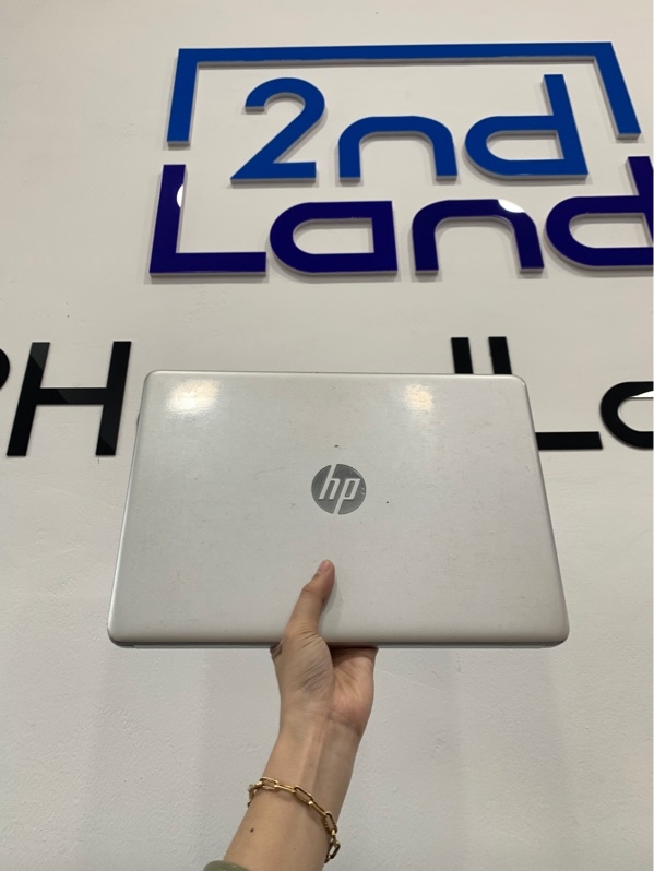 Laptop HP 14SDK0XXX - Ryzen 3 3200U - 4GB/256GB SSD - Màu bạc - Ngoại hình: 96% - phản quang - Kèm sạc
