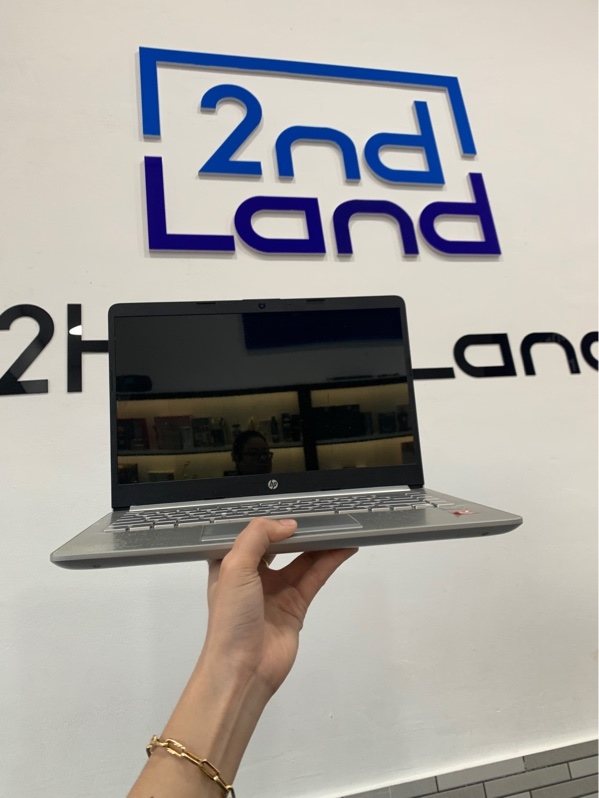 Laptop HP 14SDK0XXX - Ryzen 3 3200U - 4GB/256GB SSD - Màu bạc - Ngoại hình: 96% - phản quang - Kèm sạc