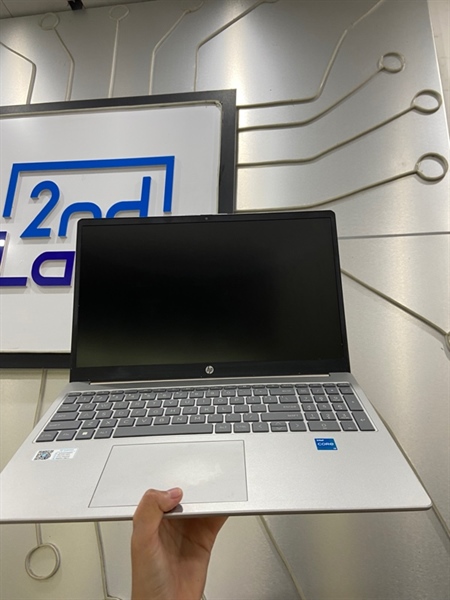 Laptop HP-15-fd0xxx - i3-1315U - Ram 8/512GB SSD - Pin 91% - Màu xám - Ngoại hình: 98% - Màn in phím - Kèm sạc 1
