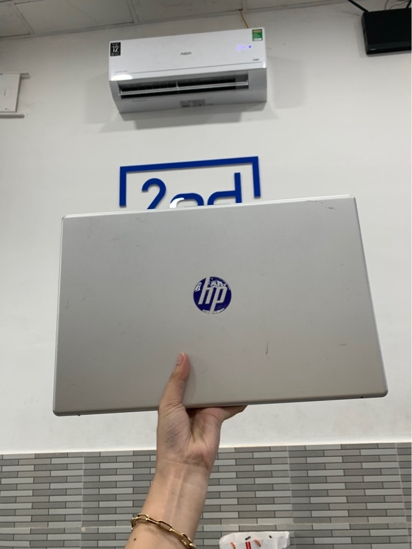 Laptop HP 15-FD0XXX - Intel Core i7-1355U - RAM 16GB/SSD 512GB - Màu bạc - Pin 89% - Ngoại hình: 97% - Trầy body - Kèm sạc