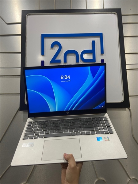 Laptop HP 15 - i5-13340 - Ram 16GB SSD 512GB - Pin 97% - Màu xám - Ngoại hình: 98% - Kèm sạc 1