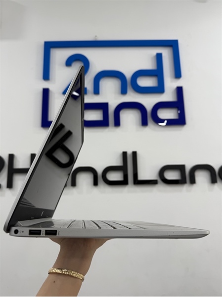 Laptop HP 15S-FQ1XXX - i3 1005G1 - 4/512GB SSD(NvMe) - Màu bạc - Pin 100% - Ngoại hình 98% - Màn cong nhẹ - Kèm sạc 1