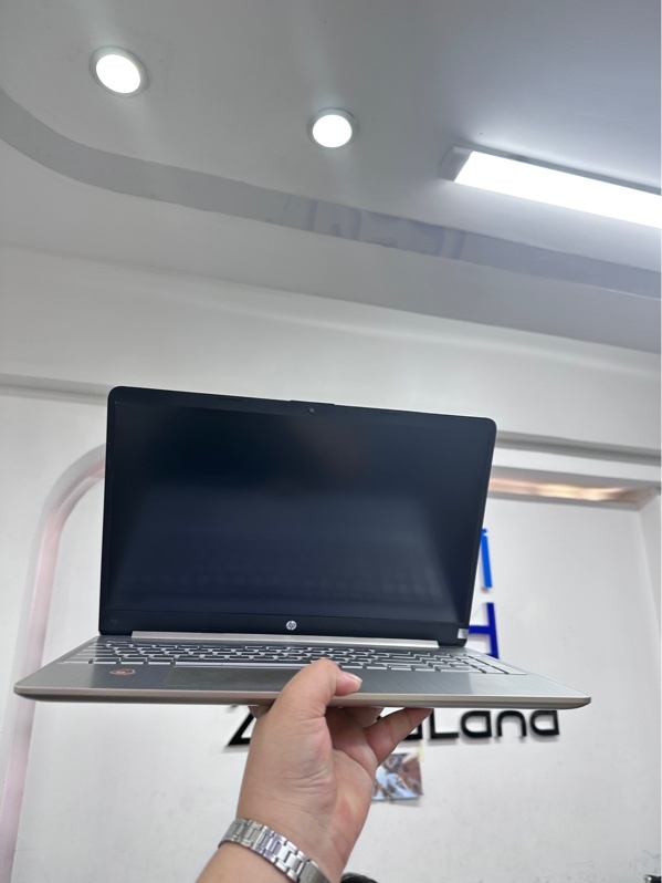 Laptop HP 15s-fq2xxx I5-1135G7 - 8/512 - Màu bạc - Pin 86% - Ngoại hình 97.5% - màn in bầm phím, ám vàng nhẹ - Kèm sạc