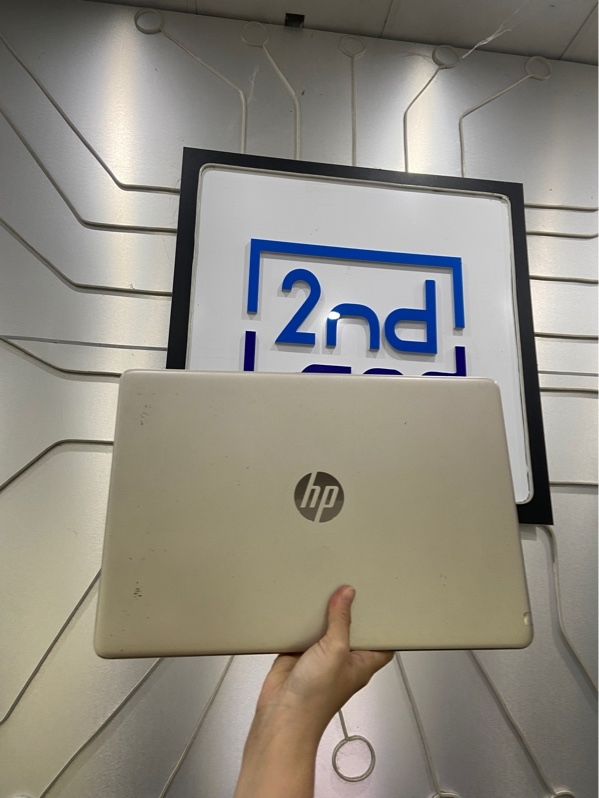 Laptop HP 15s-fq2xxx - I7-1165G7 - Ram 8/512GB SSD - Pin 85% - Màu xám - Ngoại hình: 97% - Cấn xước sườn - Kèm sạc