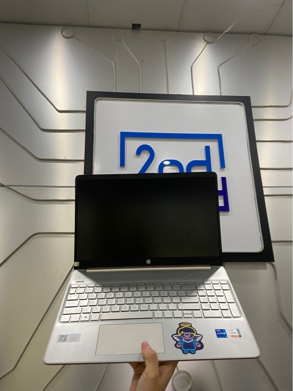 Laptop HP 15s-fq2xxx - I7-1165G7 - Ram 8/512GB SSD - Pin 85% - Màu xám - Ngoại hình: 97% - Cấn xước sườn - Kèm sạc