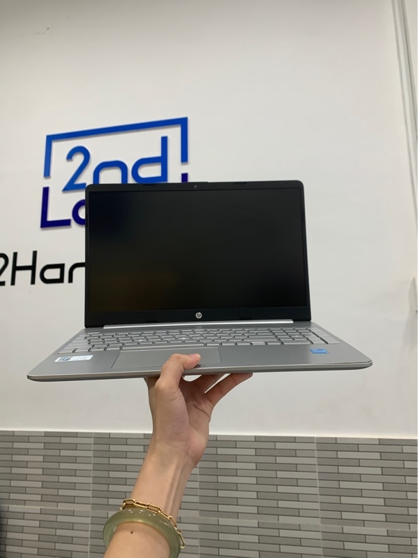 Laptop HP 15S-FQ5xxxx - i3-1215U - 8GB/512GB - Màu bạc - Pin 100% đã thay - Ngoại hình: 97% - Màn trầy ám hồng, phản quan 1 điểm - Kèm sạc