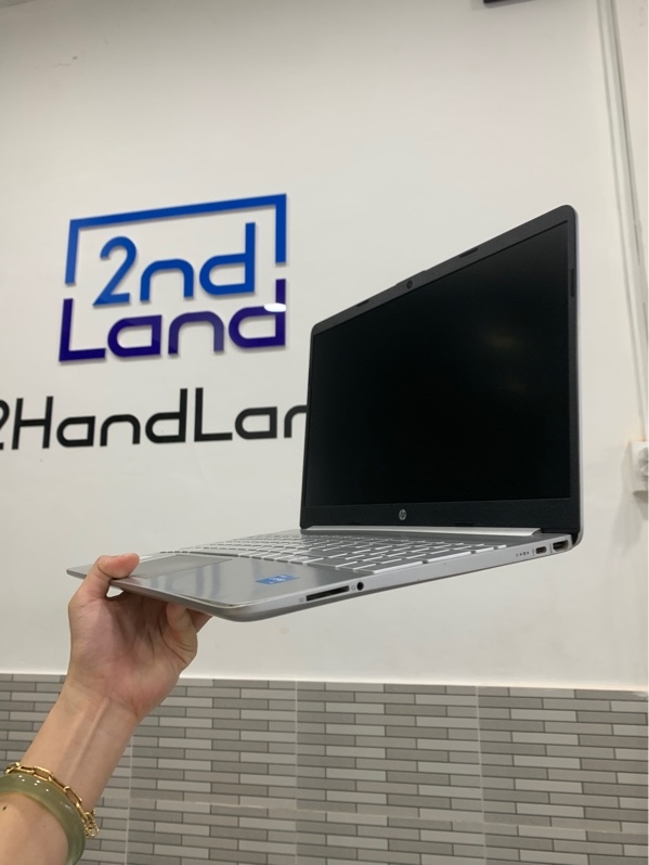 Laptop HP 15S-FQ5xxxx - i3-1215U - 8GB/512GB - Màu bạc - Pin 100% đã thay - Ngoại hình: 97% - Màn trầy ám hồng, phản quan 1 điểm - Kèm sạc