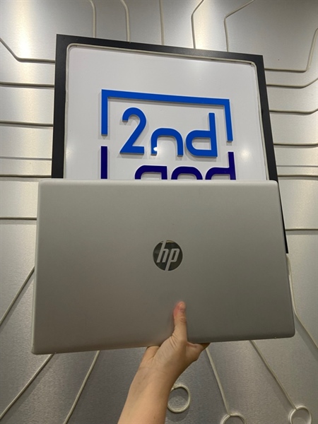 Laptop HP 17-CPOXX - AMD Radeon Graphics AMD Ryzen 5 5500U - Ram 12/1TB SSD - Pin 100% - Màn cảm ứng - Màu trắng - Ngoại hình: 97% - Màn hở sáng dưới - Body - Kèm sạc