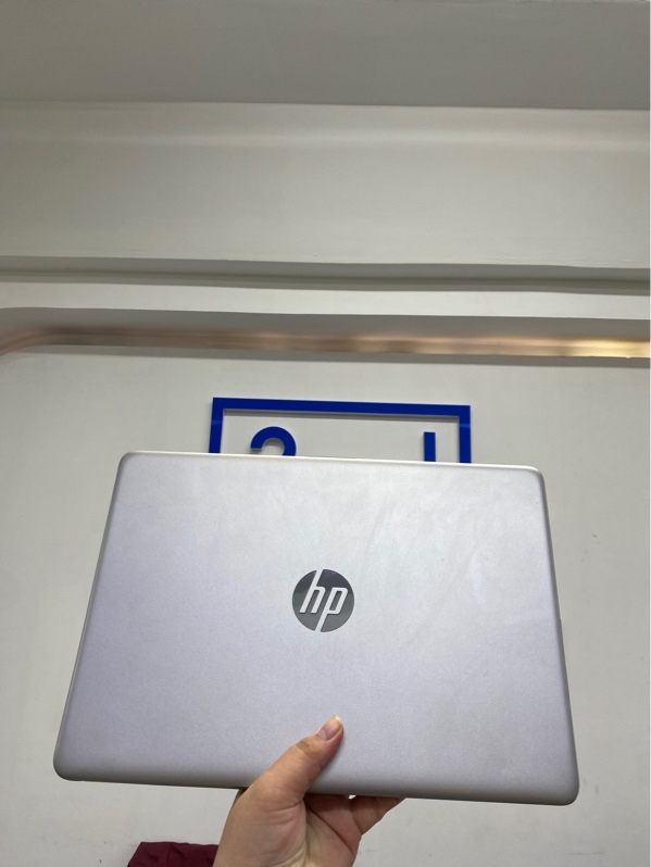 Laptop HP 240 14 inch G9 Notebook PC-HEn 12th - i5-1235U - 16Gb - SSD/512gb - Màu xám - Pin 100% chu kỳ 18 - Ngoại hình 97% - Nứt chân cổng usb, móp viền nhẹ, màn viền vàng nhẹ - Kèm Sạc