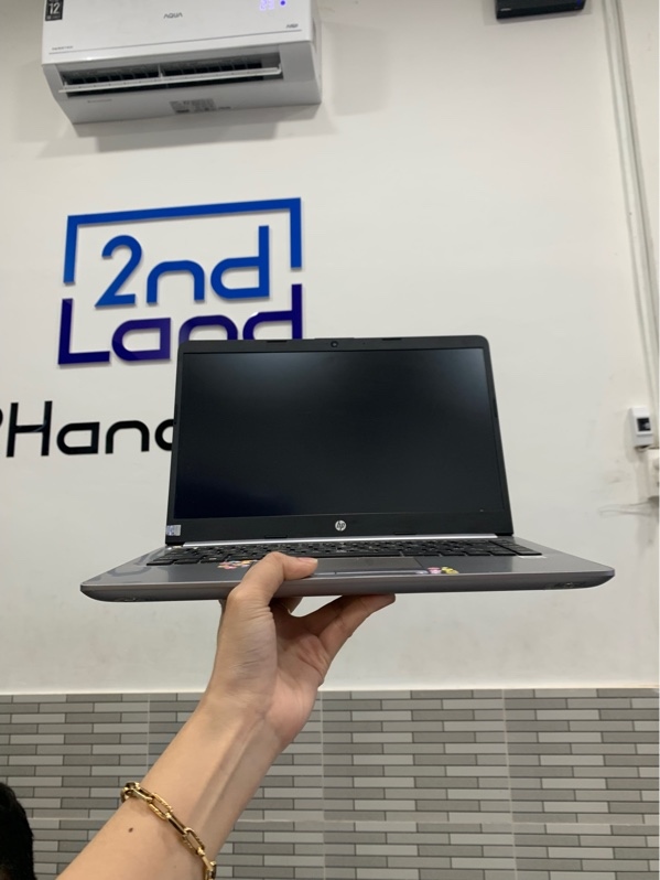 Laptop HP 240 G8 Notebook - Intel Core i3-1005G1 - RAM 4GB/SSD 256GB - Pin 100% đã thay - Ngoại hình: 97% - Trầy body, màn hình trầy, ám xanh- Kèm sạc
