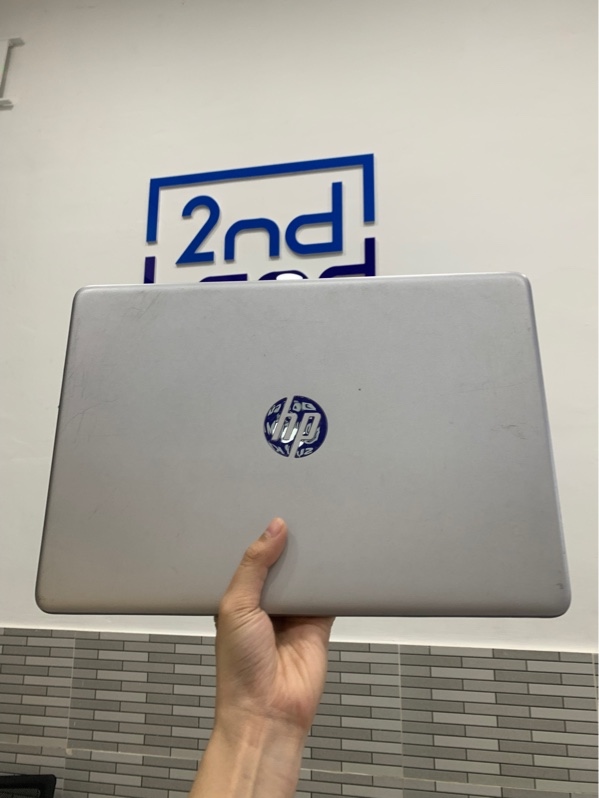 Laptop HP 240 G8 Notebook PC - i5-1135G7 - Ram 12GB/256GB SSD - Màu bạc - Pin 100% đã thay - Ngoại hình: 96% - Phản quan - Kèm sạc