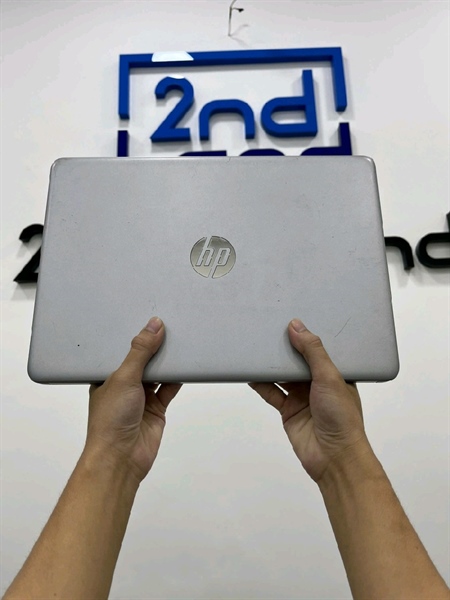 Laptop HP 240 G8 Notebook PC - i5 - 1135G7 - Ram 8/512SSD - Màu bạc - Ngoại hình 97% - Màn ám - Kèm sạc