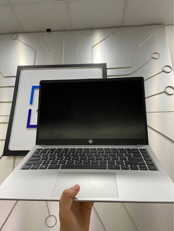 Laptop HP 245 14 inch G10 - AMD Ryzen 5 7530U - Ram 8/512GB SSD - Pin 100% - Chu kì sạc 45 lần - Màu xám - Ngoại hình: 98% - Kèm sạc