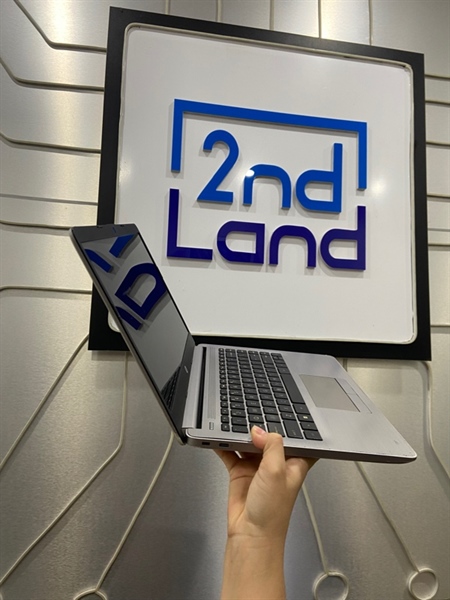 Laptop Hp 245 G8 - AMD Ryzen 3 5300U - Ram 4GB SSD 256GB - Pin 100% - Màu bạc - Ngoại hình: 97% - Màn phản quang nặng, bầm phím, màn ám - Body - Kèm sạc 2