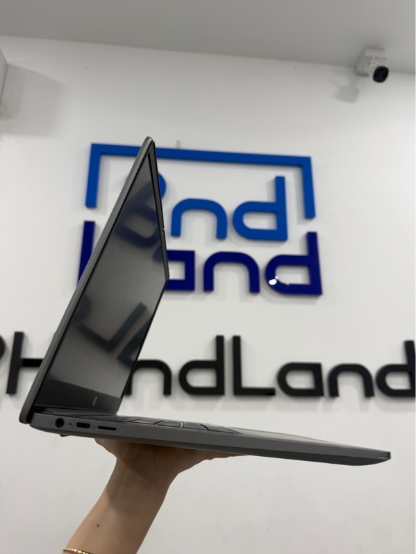 Laptop HP Chromebook plus 15a-nb0009TU - i3-N305 - 8GB/SSD 128GB - Màu xám - Pin 96% chu kì sạc 13 - Ngoại hình 97% - Tối viền nhẹ - Kèm sạc