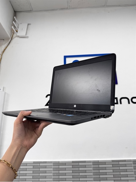 Laptop HP Elite book 840G2 - i5-5300U - 8/240SSD - Màu bạc - Pin 70% - Ngoại hình: 97% - Màn ám hồng, liệt 1 phím mũi tên - Body, kèm sạc 2