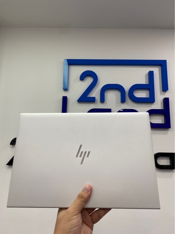Laptop HP Elite Book 840G8 - i5-1145G7 - Ram 16GB - SSD 512GB - Pin: 75% - Màu bạc - Ngoại hình: 98% - Kèm sạc