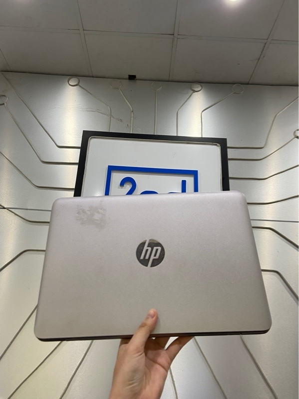 Laptop HP Elitebook 1030 G1 - M5-6Y57 - Ram 4/256GB - Intel (R) Core (TM) - Màu bạc - Pin 100% - Ngoại hình: 96% - Màn ám hồng, bụi trong màn, xước mặt trước, xước mặt sau, chảy nhựa mặt sau - Kèm sạc