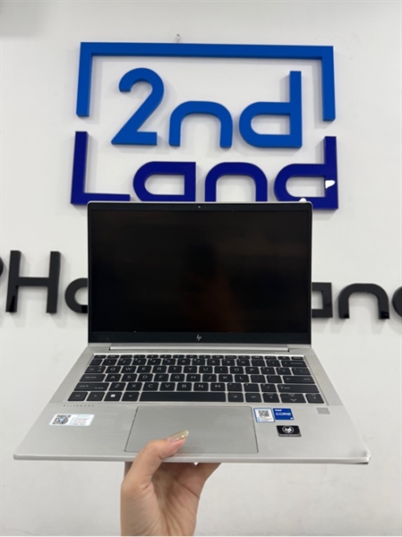 Laptop HP Elitebook 630 G9 Notebook PC - 13 inch - i5 1235U - 8/256GB SSD - Màu bạc - Pin 80% 174 lần sạc - Ngoại hình 96% - cấn móp , màn ám vàng , 1 chấm phản quang - Kèm sạc 2