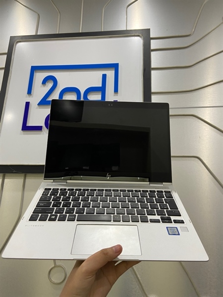 Laptop HP Elitebook X360 1020G2 - i5-7200U - Ram 8/256GB SSD - Pin 62% - Phím nhật - Màu bạc - Ngoại hình: 97% - Móp mặt A, cấn sườn, lỗi cổng HDMI - Kèm sạc 1