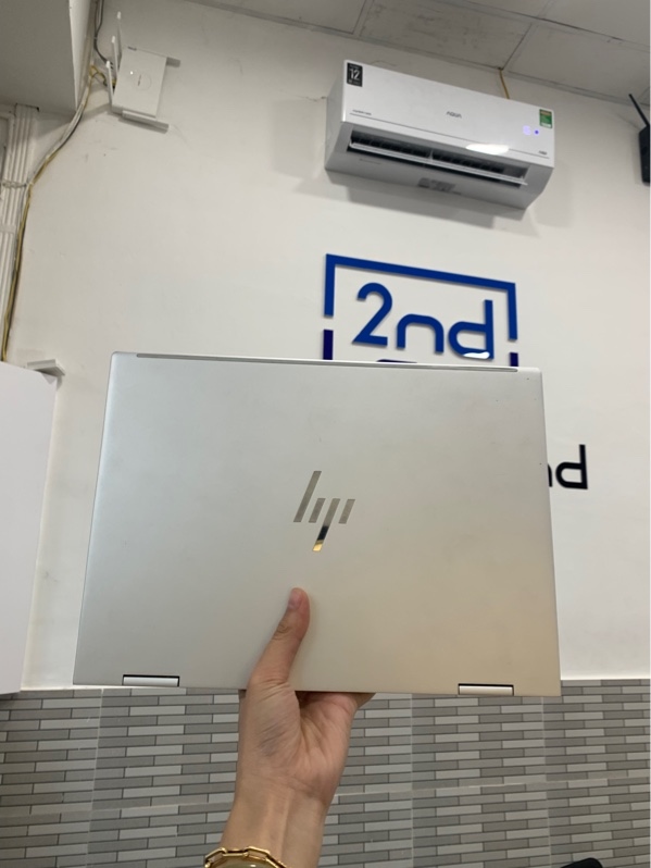 Laptop HP Envy 13 x360 2 in 1 BF0XXX - i5 1230U - Ram 16GB/SSD 512GB - Màu trắng - Không pin - Ngoại hình: 97% - Màn ám hồng + loạn cảm nhẹ - Kèm sạc