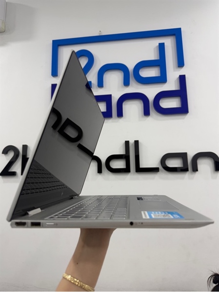 Laptop HP Envy X360 Convertible 15m-bp1xx - i7 8550U - 16/1TB HDD - Màn cảm ứng - Màu bạc - Pin 100% - Ngoại hình 97% - Màn tối góc nhẹ - Kèm sạc 1